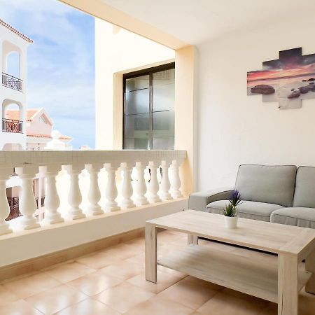 Korallia Guesthouse Castle Harbour Los Cristianos  Exterior photo